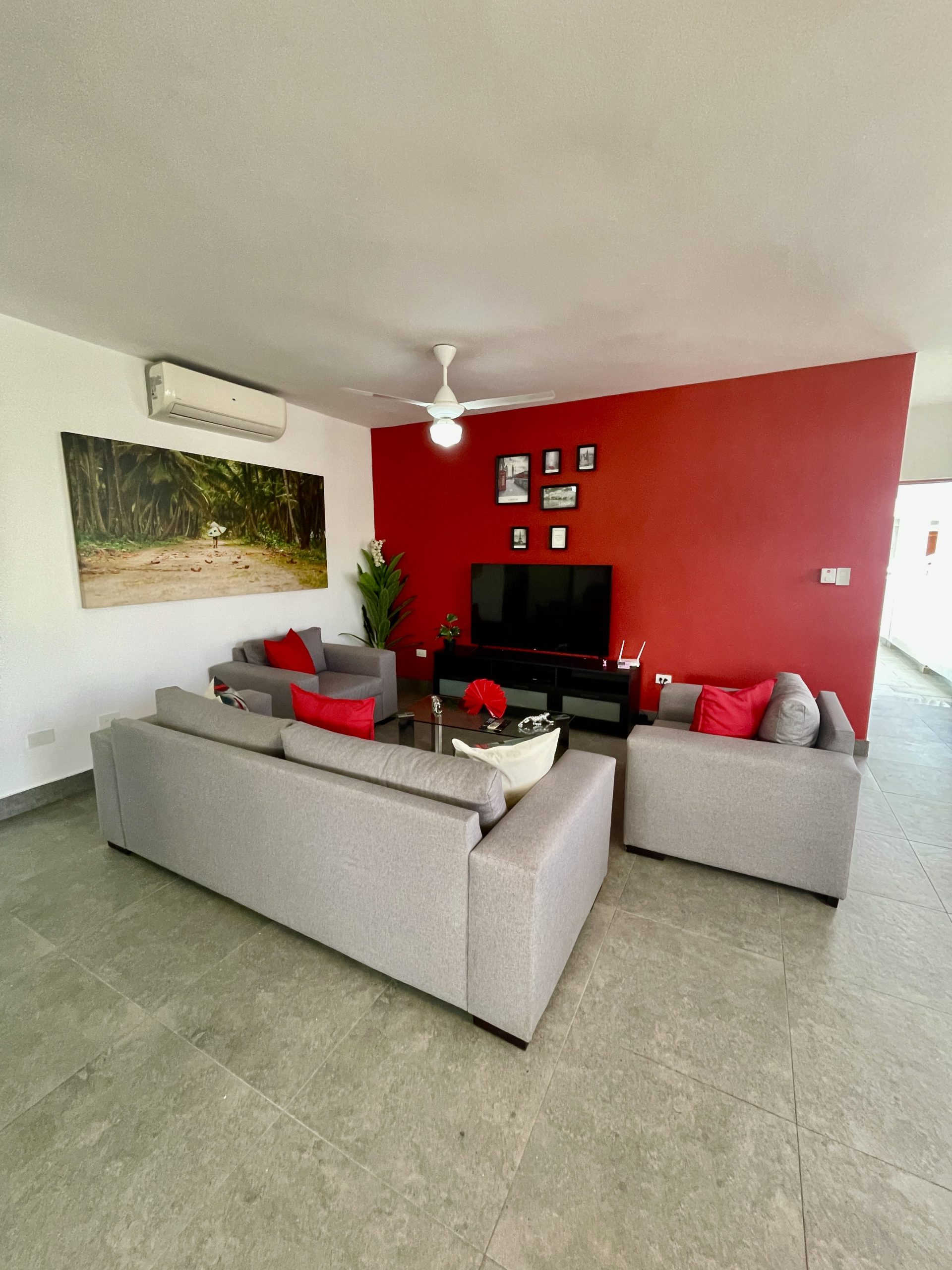 FOR SALE: STYLISH APARTMENT NEAR ENCUENTRO BEACH