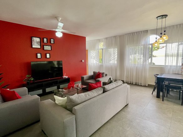 FOR SALE: STYLISH APARTMENT NEAR ENCUENTRO BEACH
