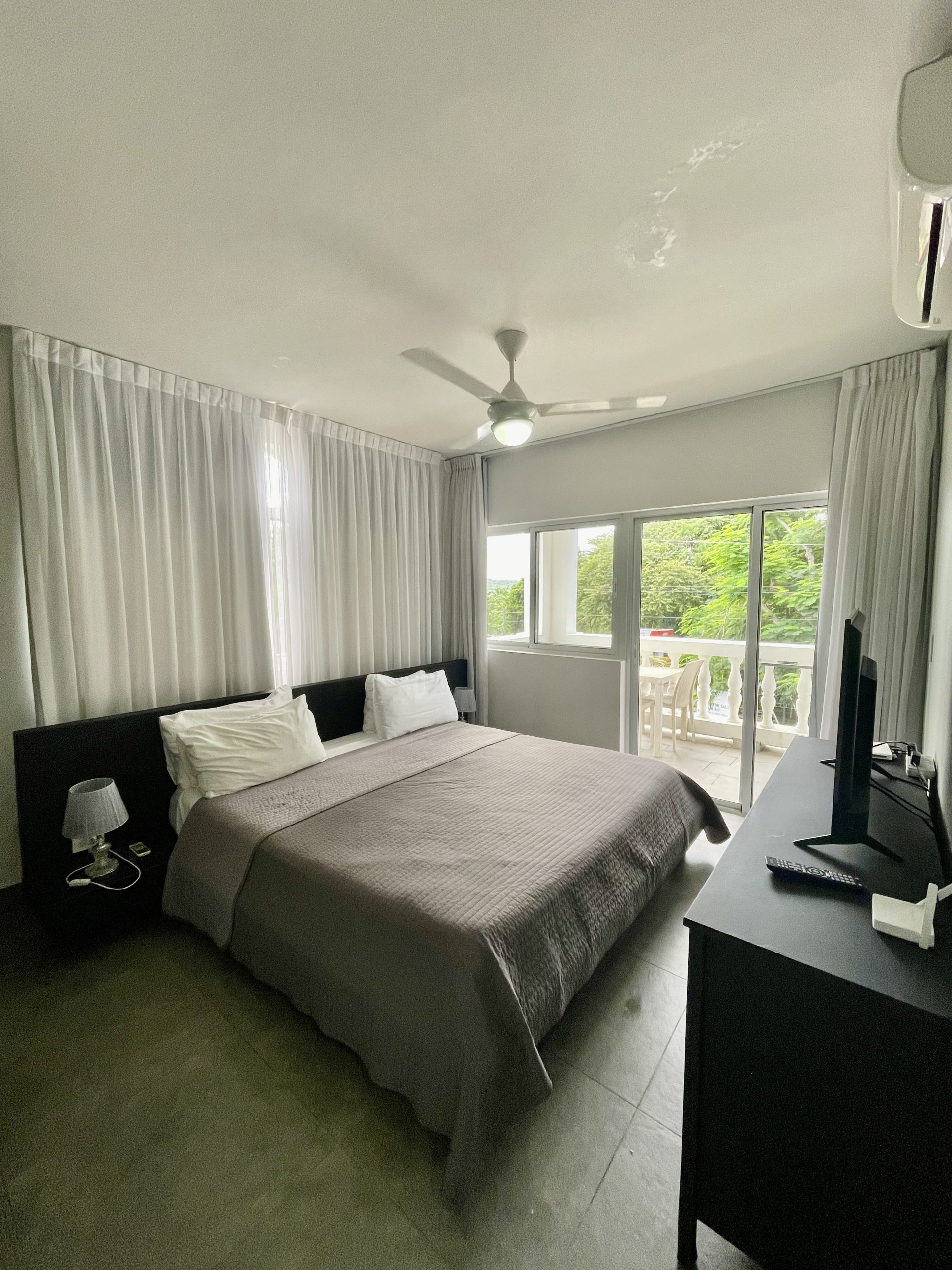 FOR SALE: STYLISH APARTMENT NEAR ENCUENTRO BEACH