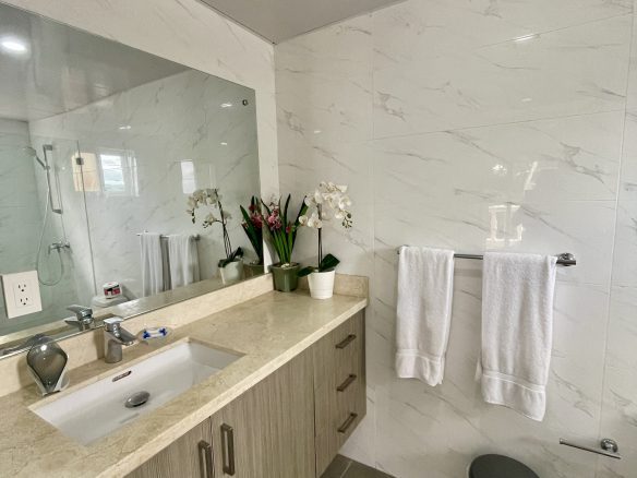 FOR SALE: STYLISH APARTMENT NEAR ENCUENTRO BEACH