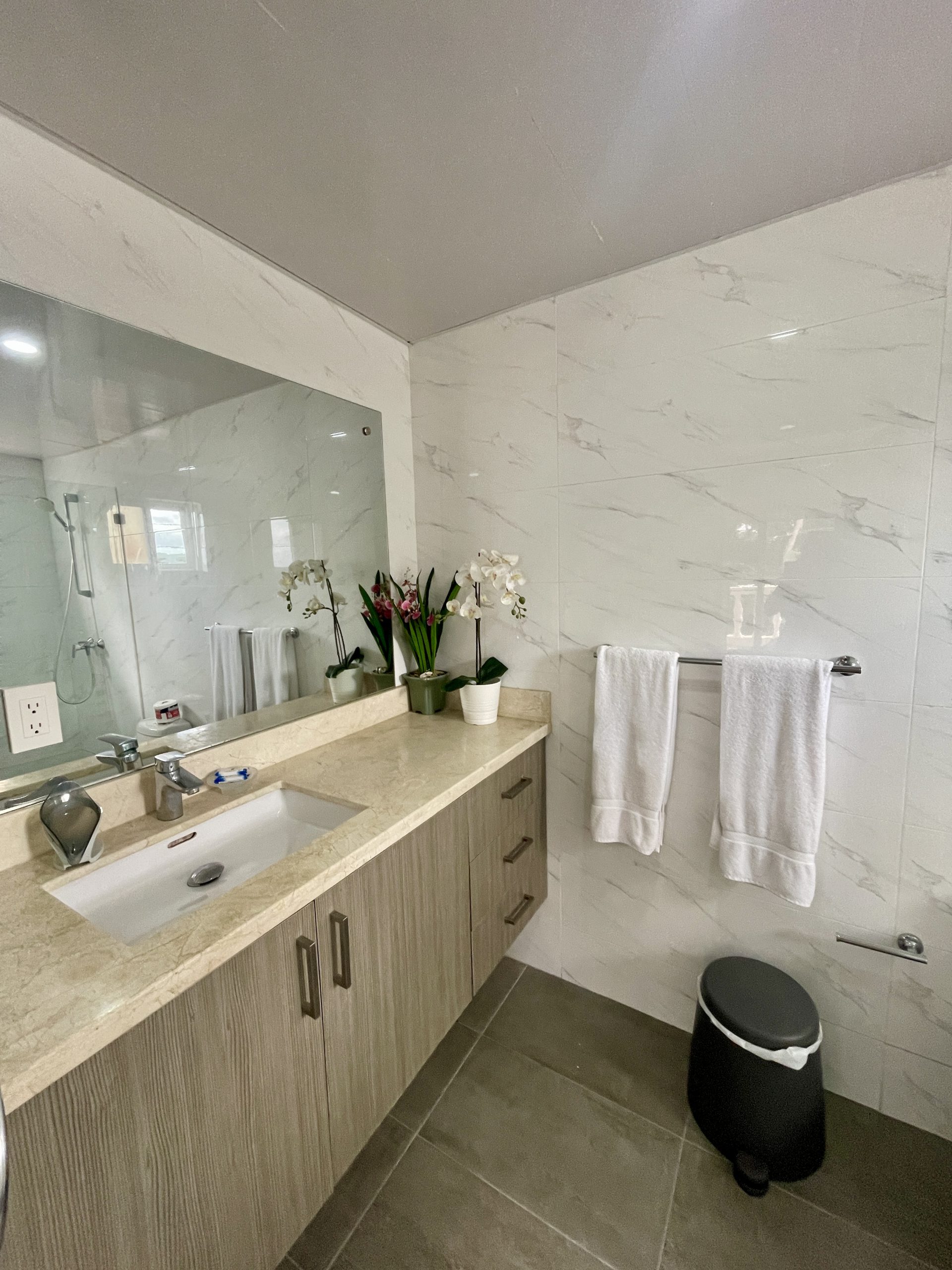 FOR SALE: STYLISH APARTMENT NEAR ENCUENTRO BEACH
