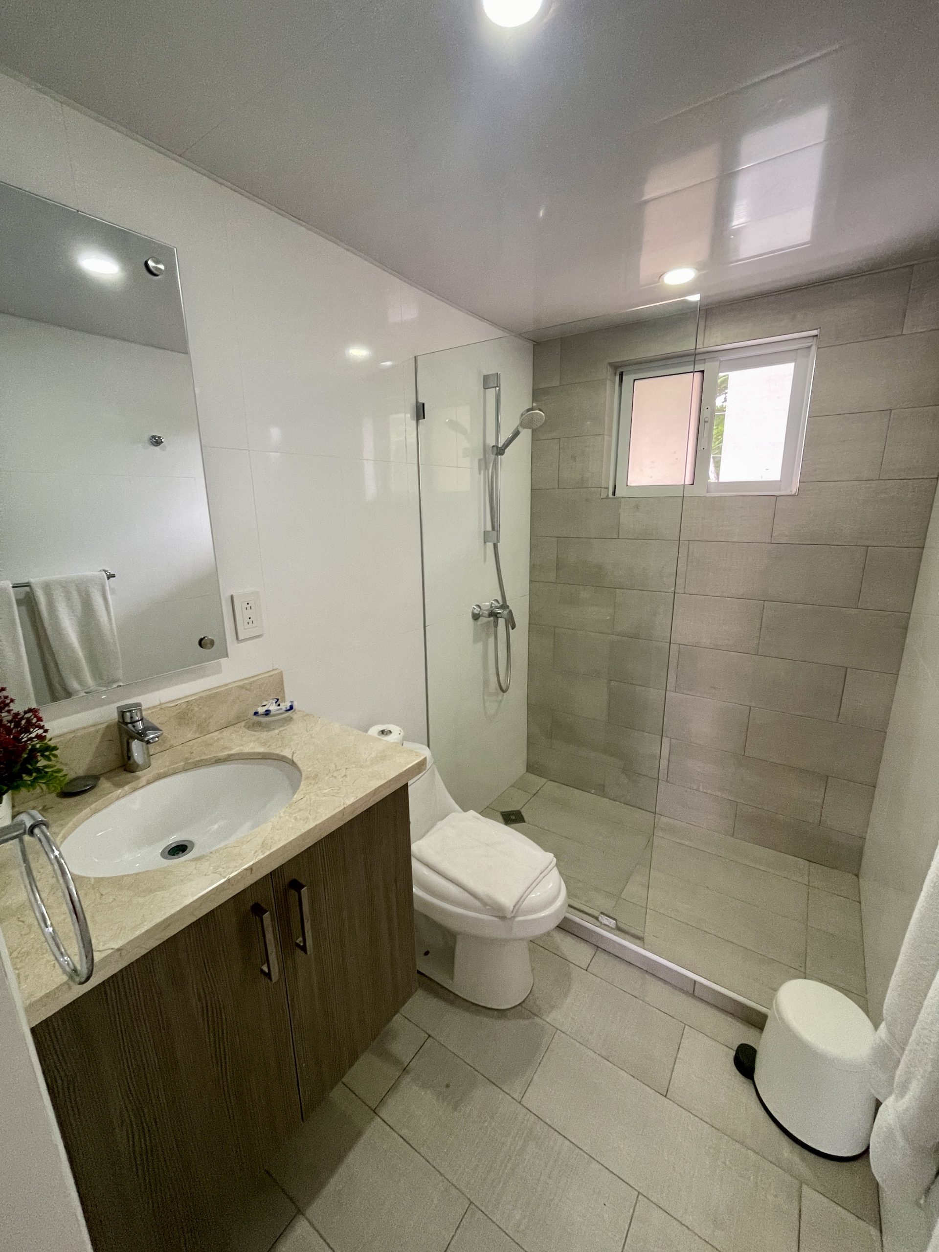 FOR SALE: STYLISH APARTMENT NEAR ENCUENTRO BEACH