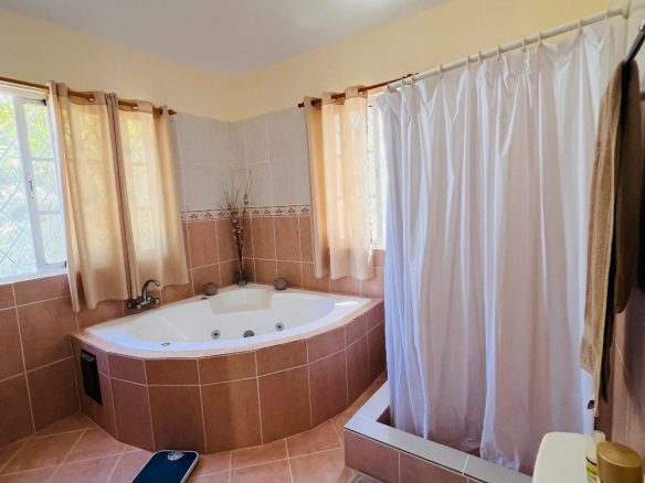 HERMOSA VILLA LISTA PARA VIVIR EN VENTA EN LA MULATA, CABARETE.
