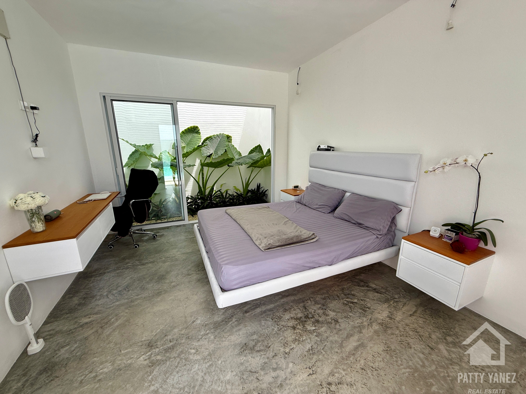 Modern Tropical Villa with Private Pool and Solar Energy System