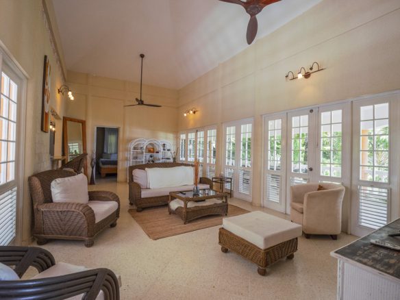 Oceanview 3-Bedroom Villa on a Prime Lot in Playa Encuentro