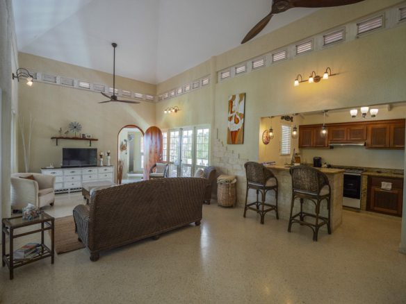 Oceanview 3-Bedroom Villa on a Prime Lot in Playa Encuentro