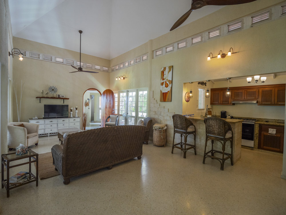 Oceanview 3-Bedroom Villa on a Prime Lot in Playa Encuentro