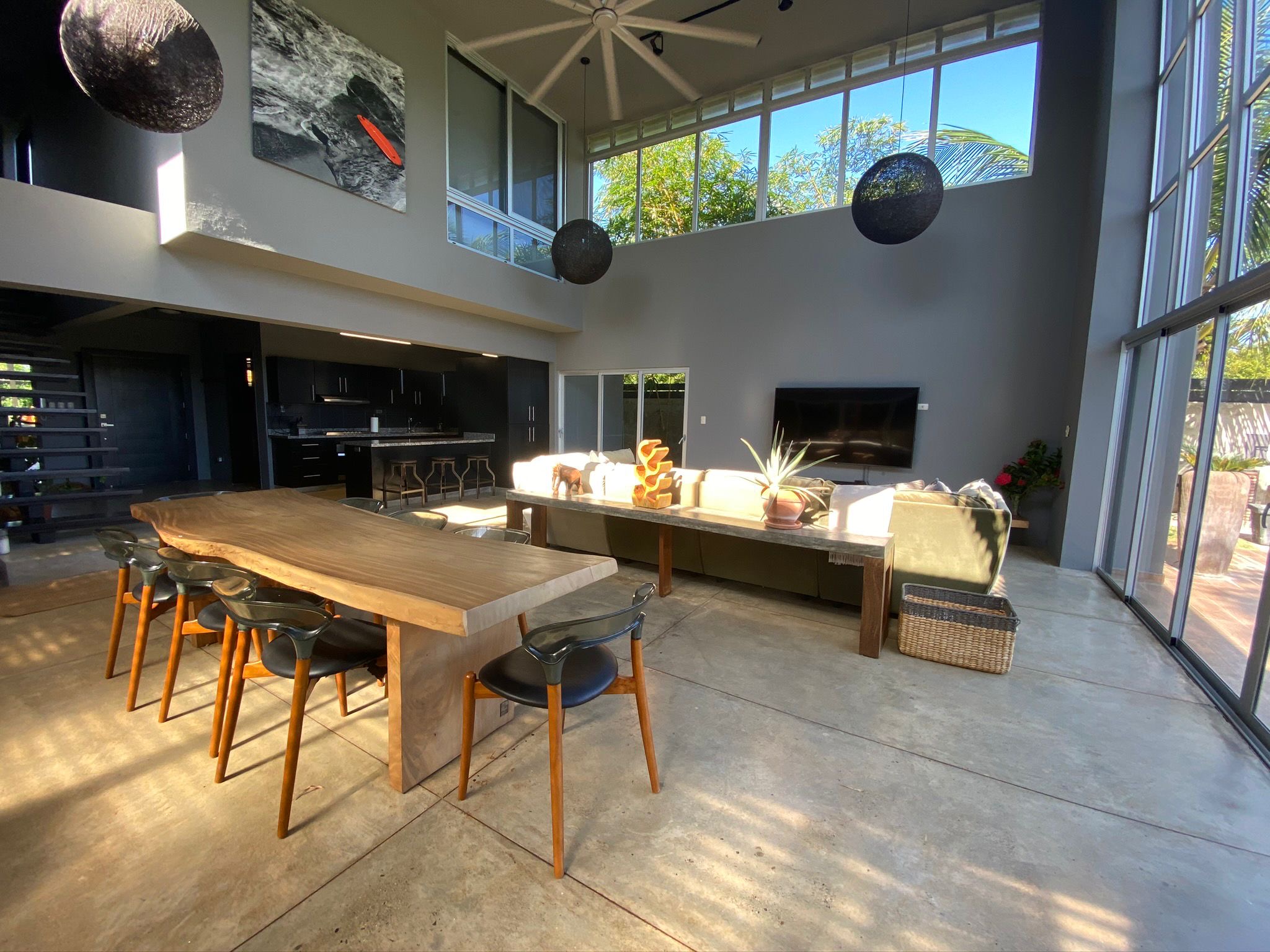 Villa moderna y espaciosa de 3 dormitorios en Encuentro – $499 000