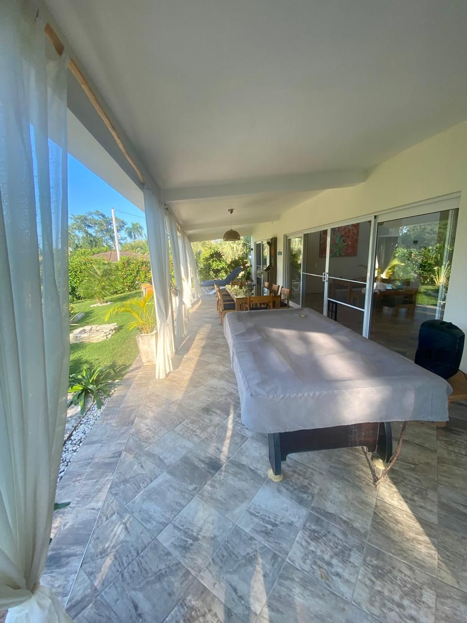 Villa tropical de lujo en venta – A pocos pasos de la playa | Complejo residencial cerrado | Acceso privado a la playa