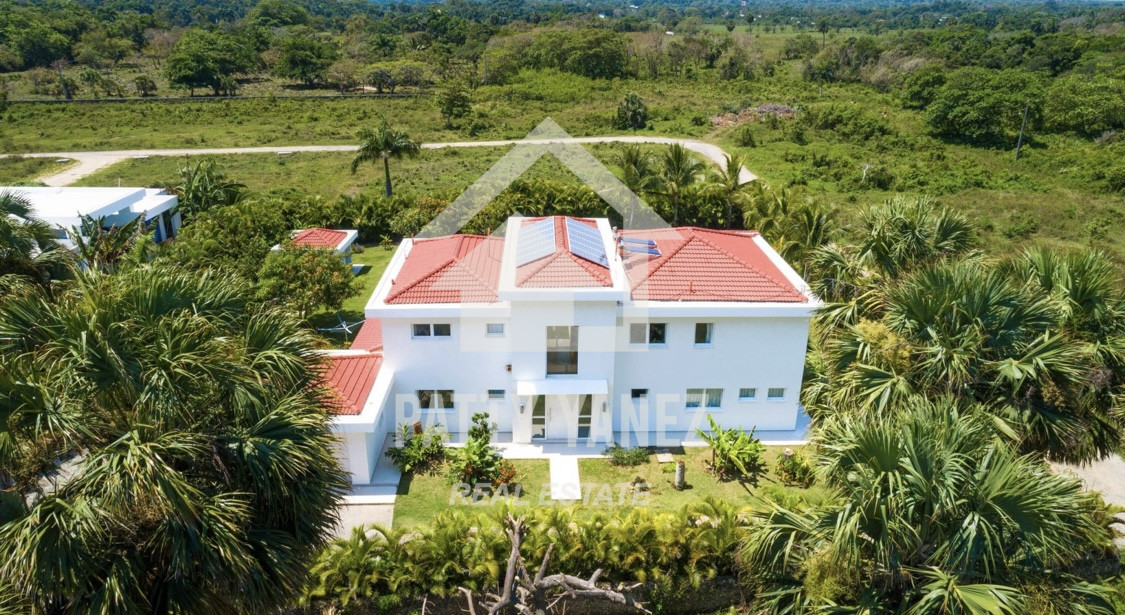 Villa de lujo en venta cerca de la playa, vivienda de 5 dormitorios