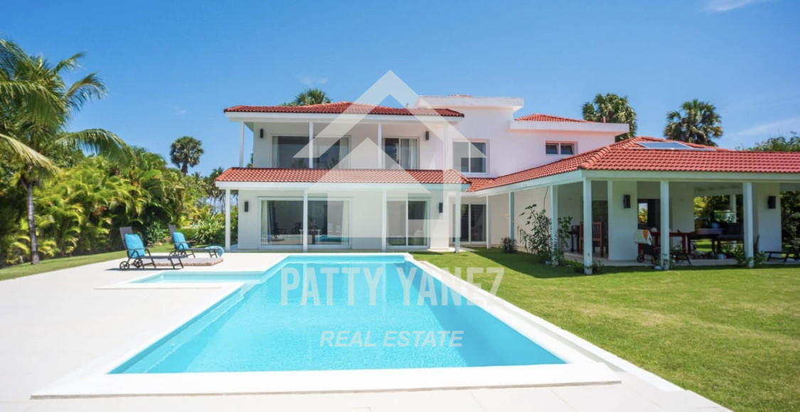 Villa de lujo en venta cerca de la playa, vivienda de 5 dormitorios