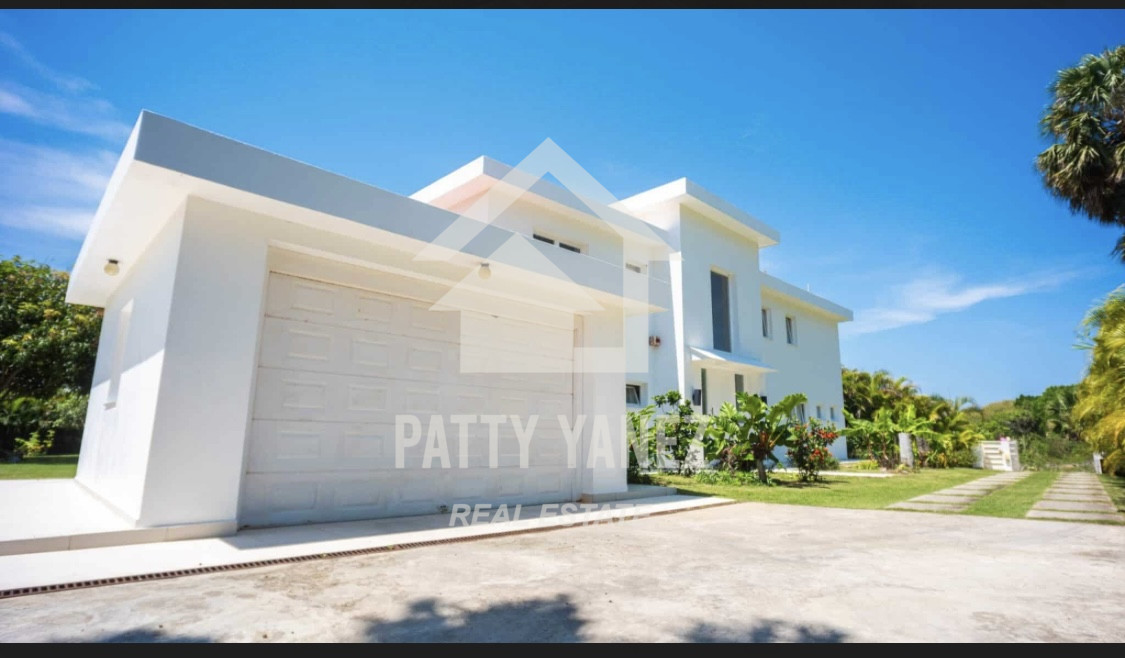 Villa de lujo en venta cerca de la playa, vivienda de 5 dormitorios