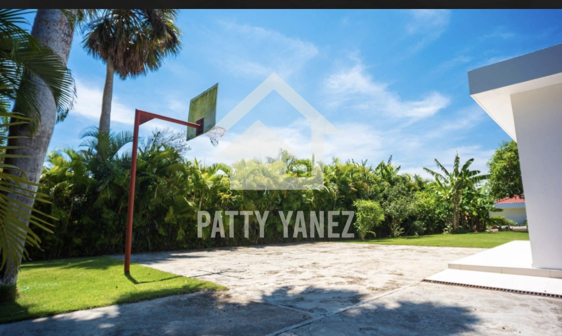 Villa de lujo en venta cerca de la playa, vivienda de 5 dormitorios