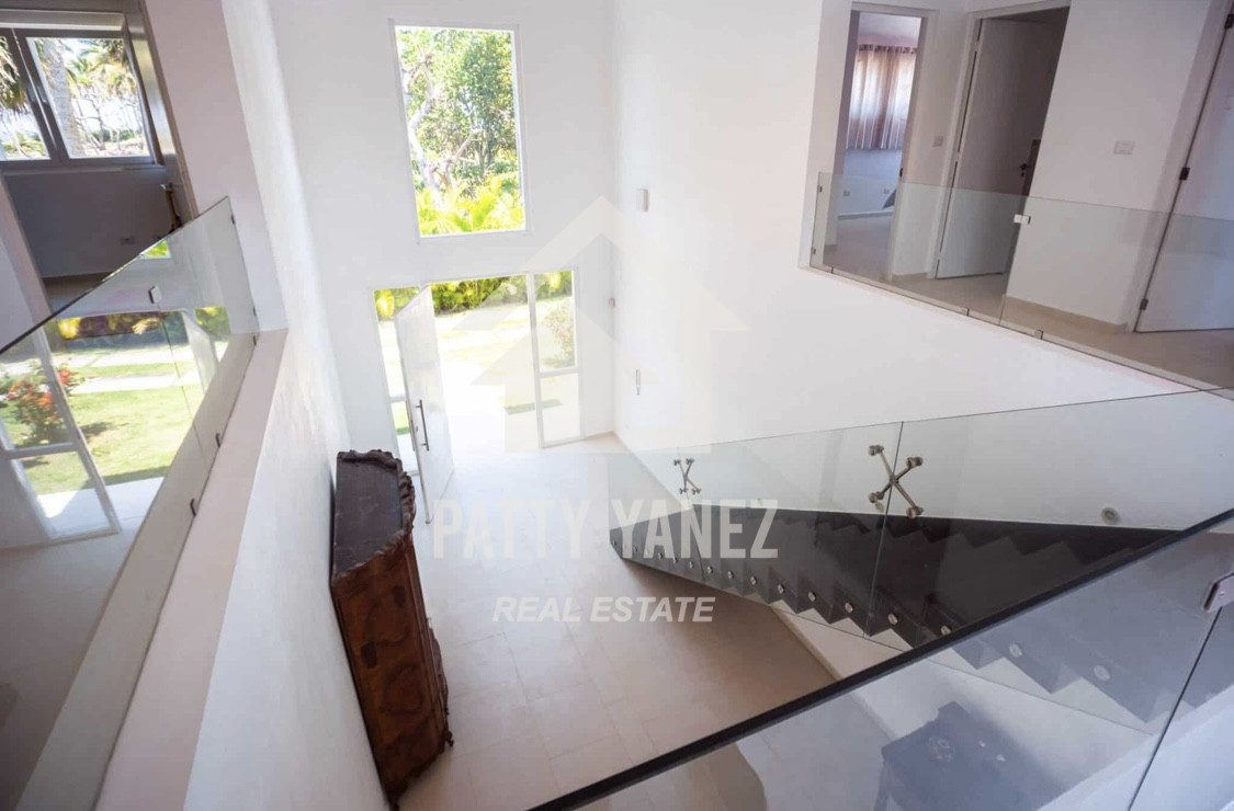 Villa de lujo en venta cerca de la playa, vivienda de 5 dormitorios