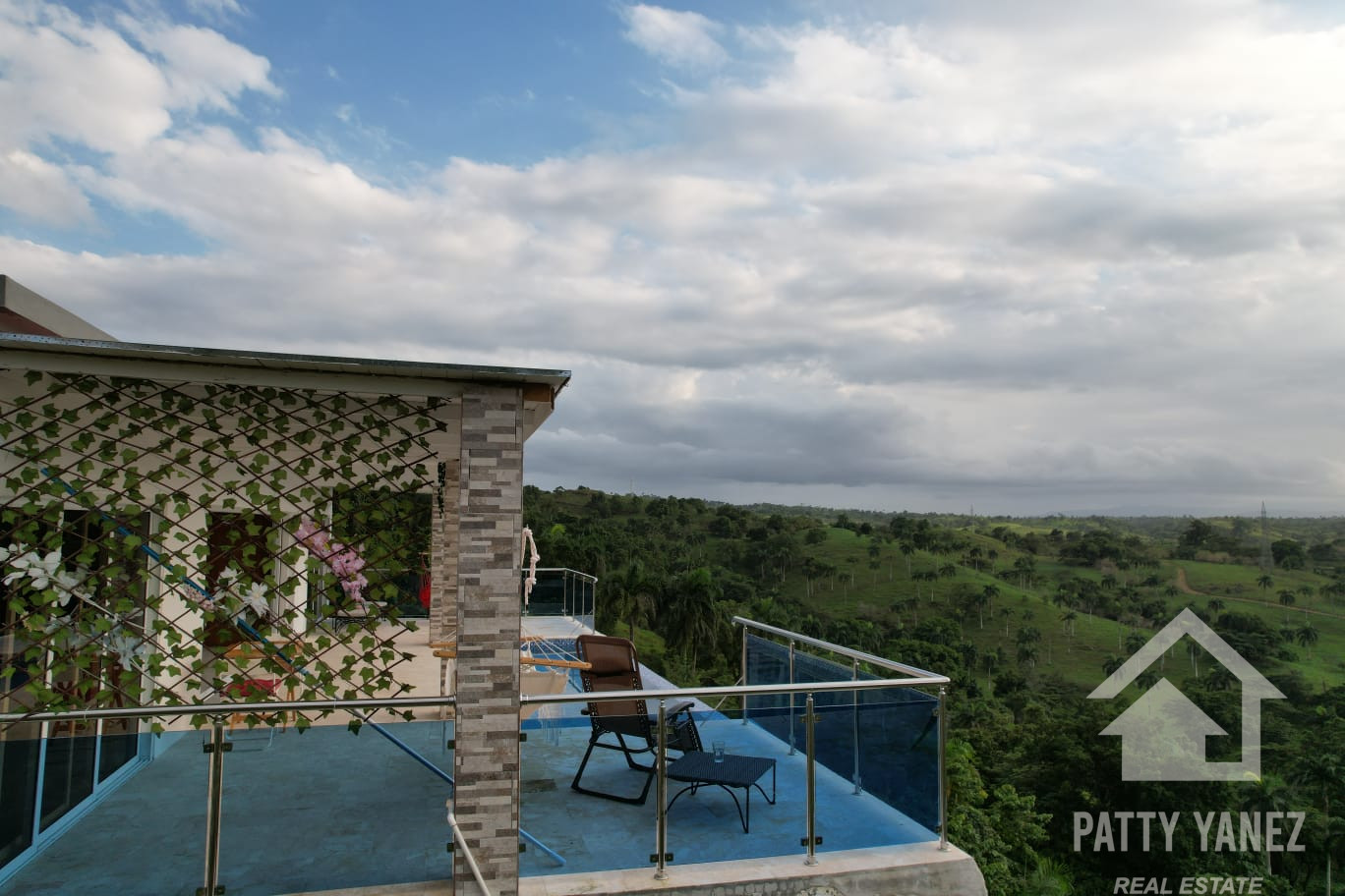 Modern 3-Bedroom Mountain Villa with Ocean Views in Río San Juan – USD 275,000