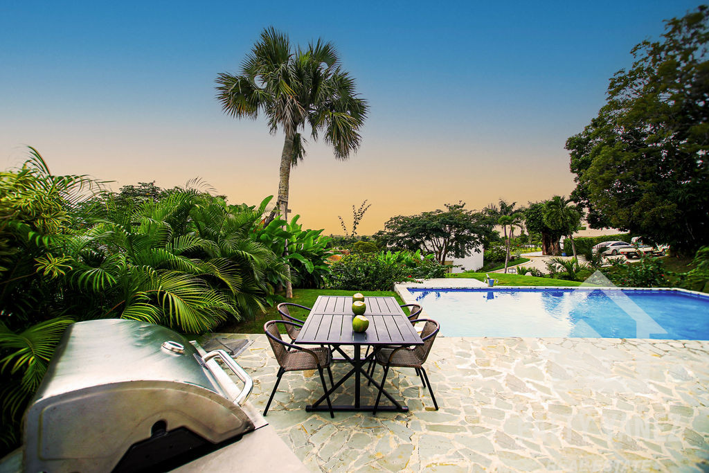 La elegancia tropical te espera en Casa Sueño: villa en venta cerca de Sosúa y Cabarete