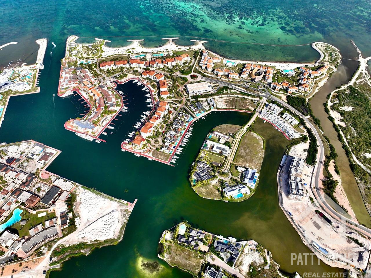 Mega mansión exclusiva frente al mar en Cap Cana: un refugio de lujo y una oportunidad de inversión