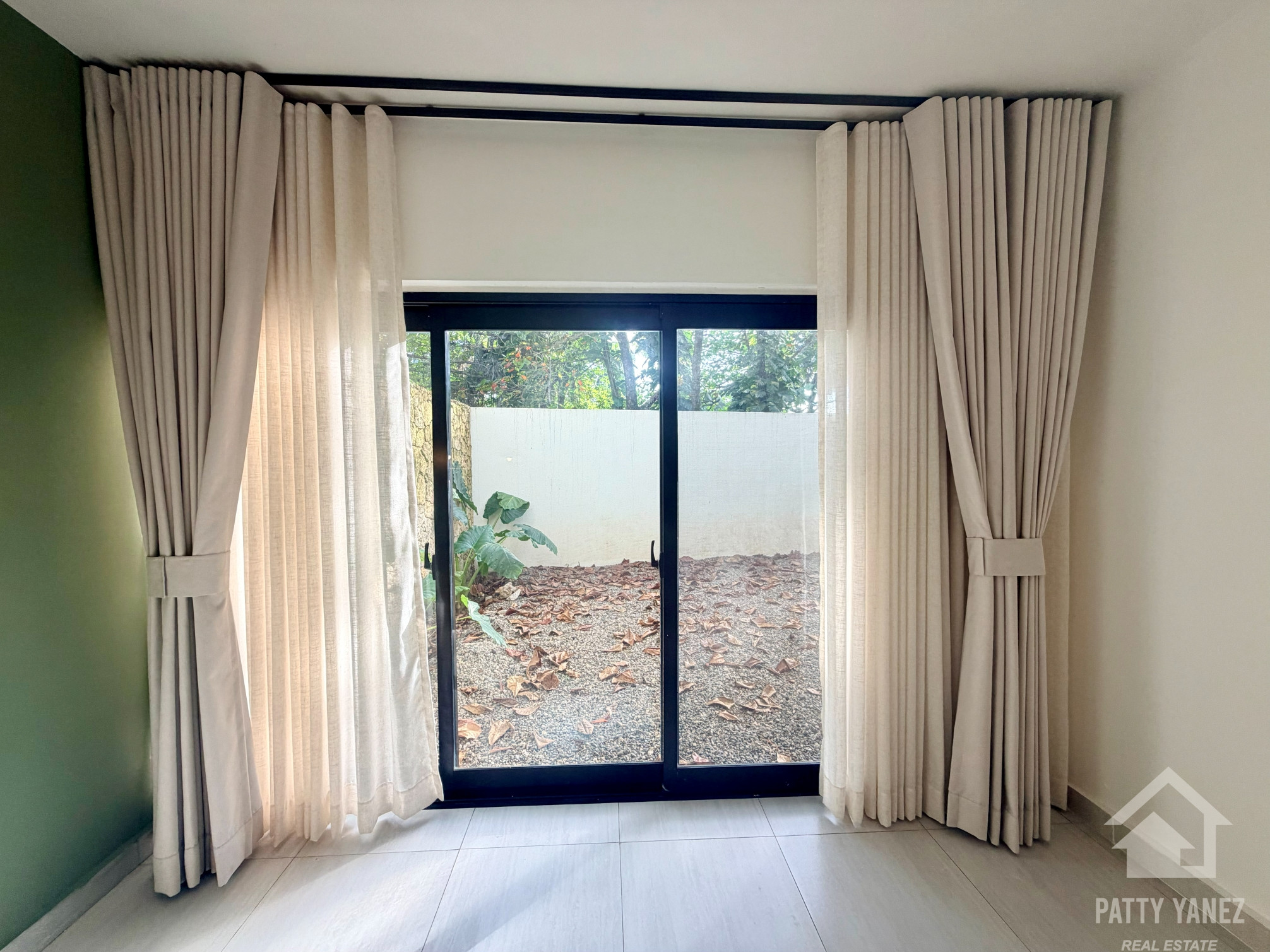 Apartamento de un dormitorio con vista al jardín en venta en Encuentro, República Dominicana