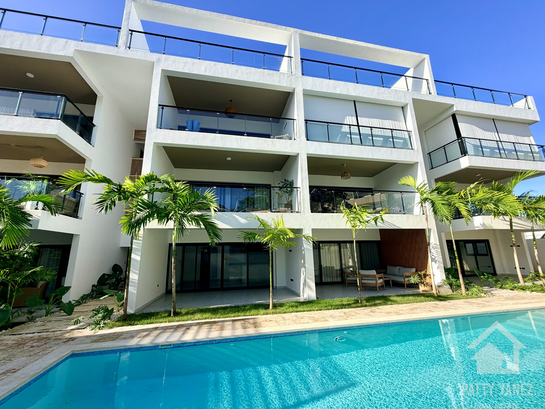 Apartamento de un dormitorio con vista al jardín en venta en Encuentro, República Dominicana