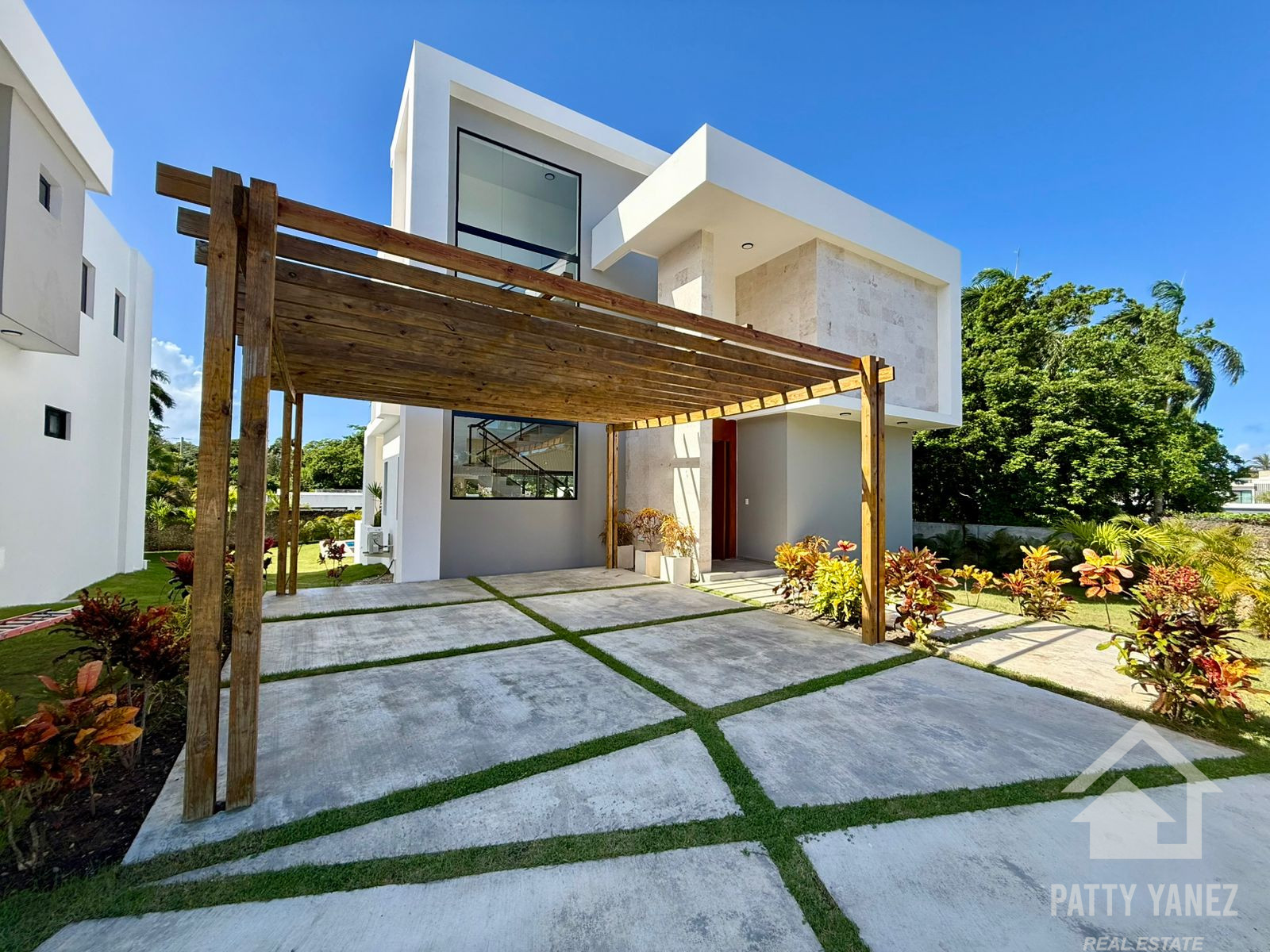 Villa moderna de 3 dormitorios – Complejo residencial cerrado, a unos pasos de la playa