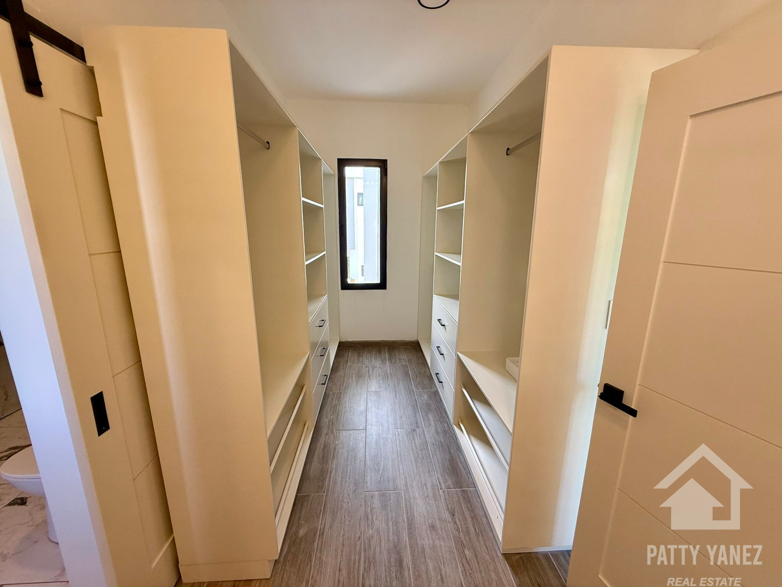 Villa moderna de 3 dormitorios – Complejo residencial cerrado, a unos pasos de la playa