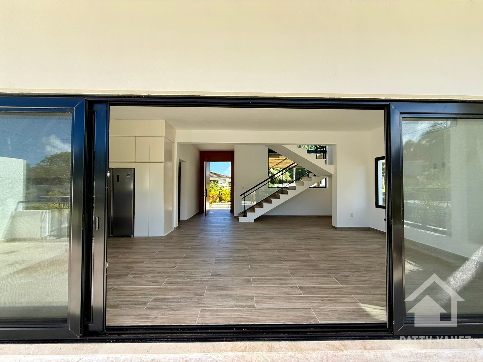 Villa moderna de 3 dormitorios – Complejo residencial cerrado, a unos pasos de la playa
