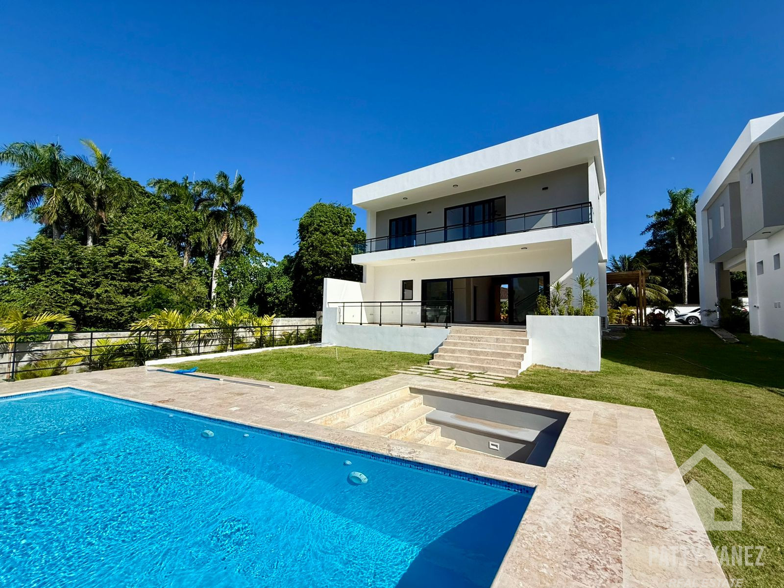 Villa moderna de 3 dormitorios – Complejo residencial cerrado, a unos pasos de la playa
