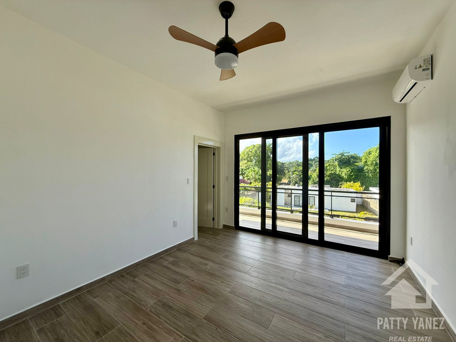 Villa moderna de 3 dormitorios – Complejo residencial cerrado, a unos pasos de la playa