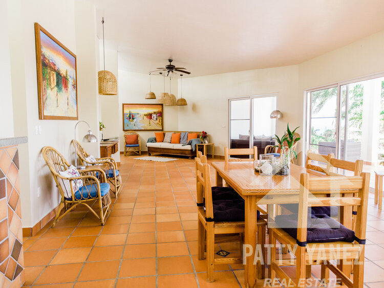 3-Bedroom Oceanview Villa in Playa Grande, Cabrera