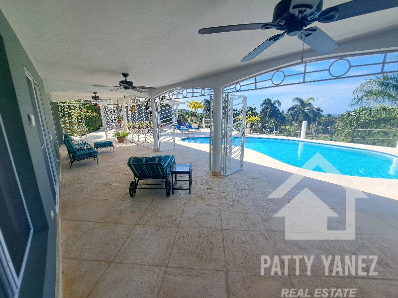 Multi-Unit House in Cabrera Hillside for Sale