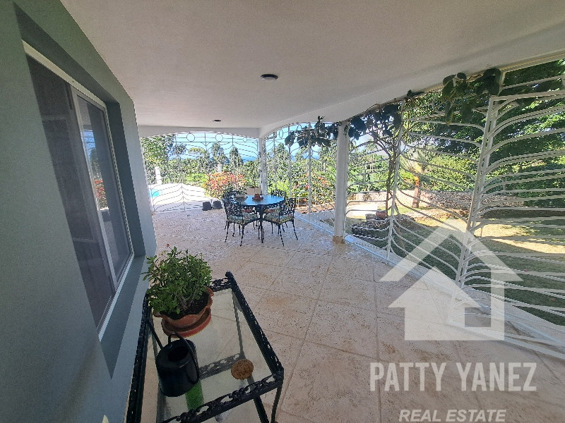 Multi-Unit House in Cabrera Hillside for Sale