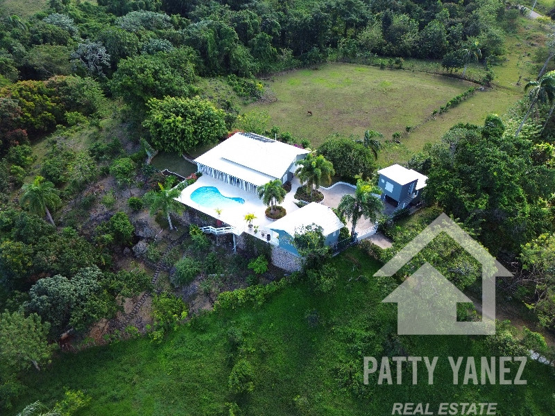 Multi-Unit House in Cabrera Hillside for Sale