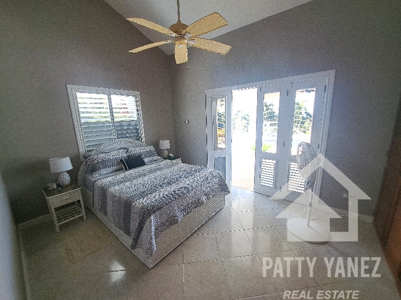Multi-Unit House in Cabrera Hillside for Sale