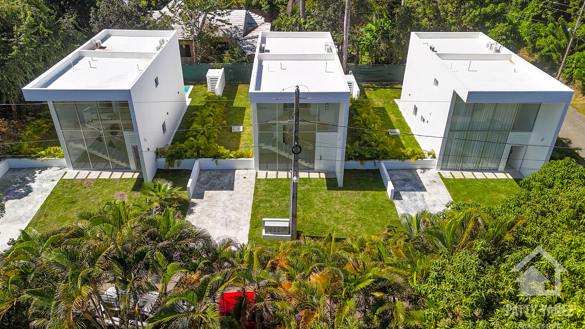 2-Bedroom Villa close to Beach, Modern Interior Decor