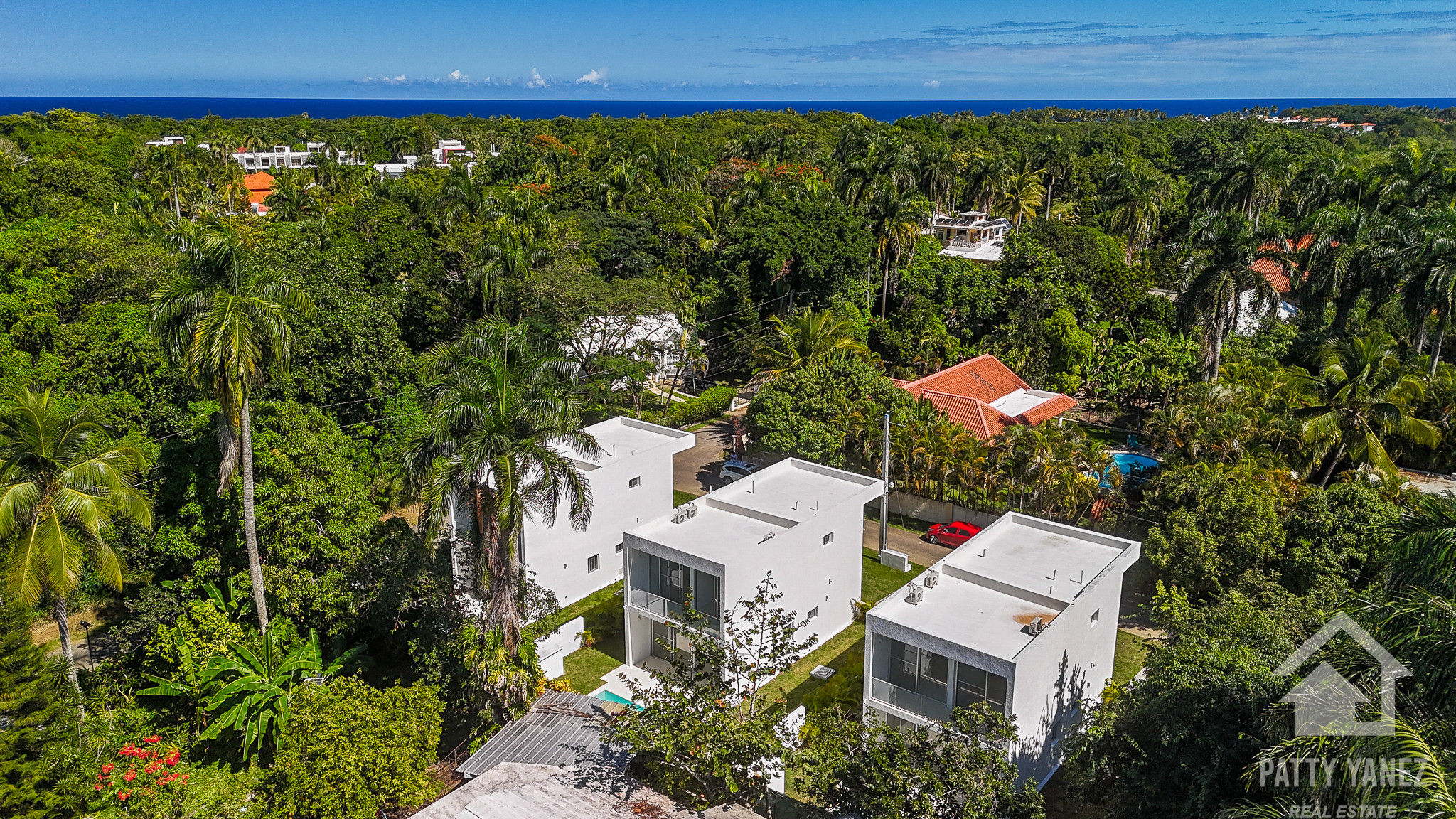2-Bedroom Villa close to Beach, Modern Interior Decor