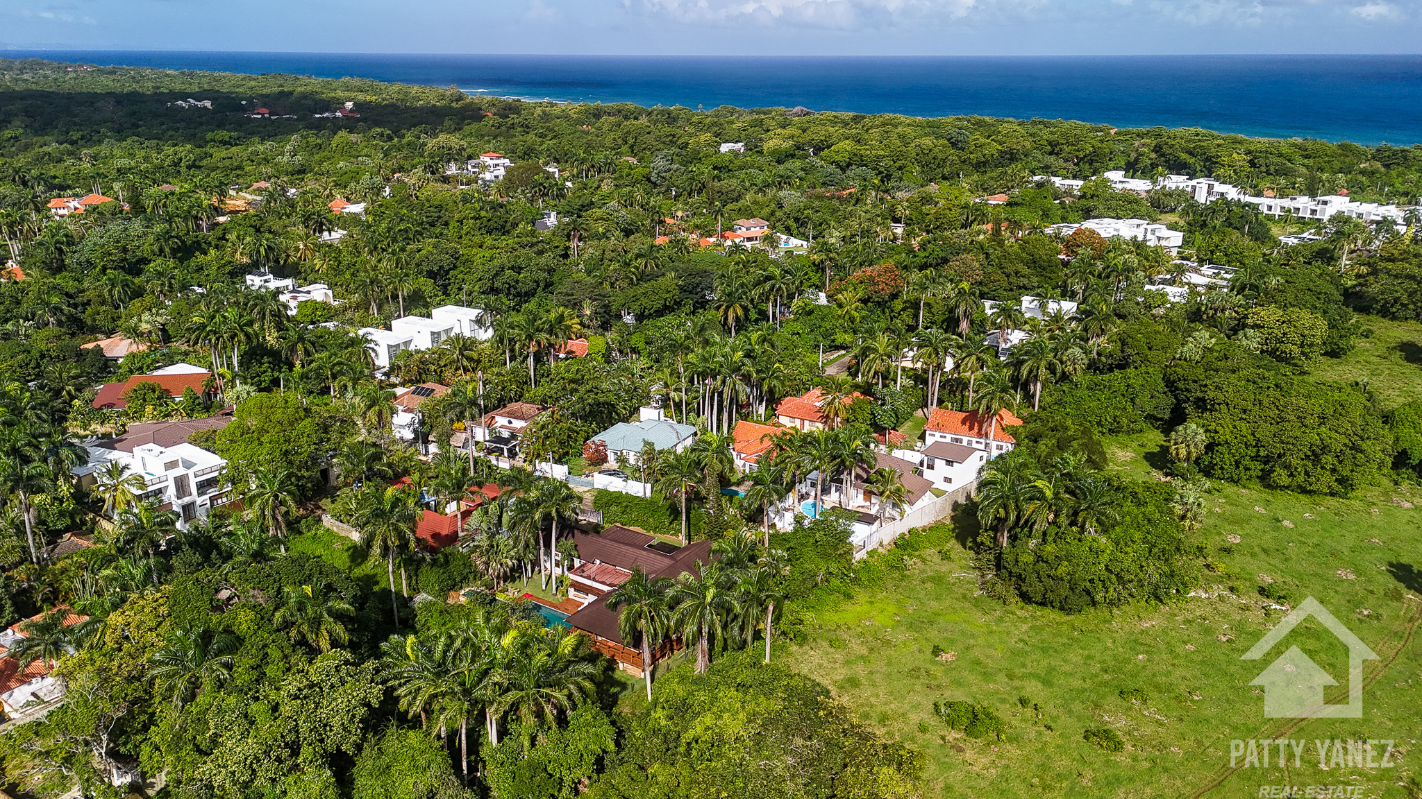 5-Bedroom Villa in a Gated Community by Ocean in Cabarete