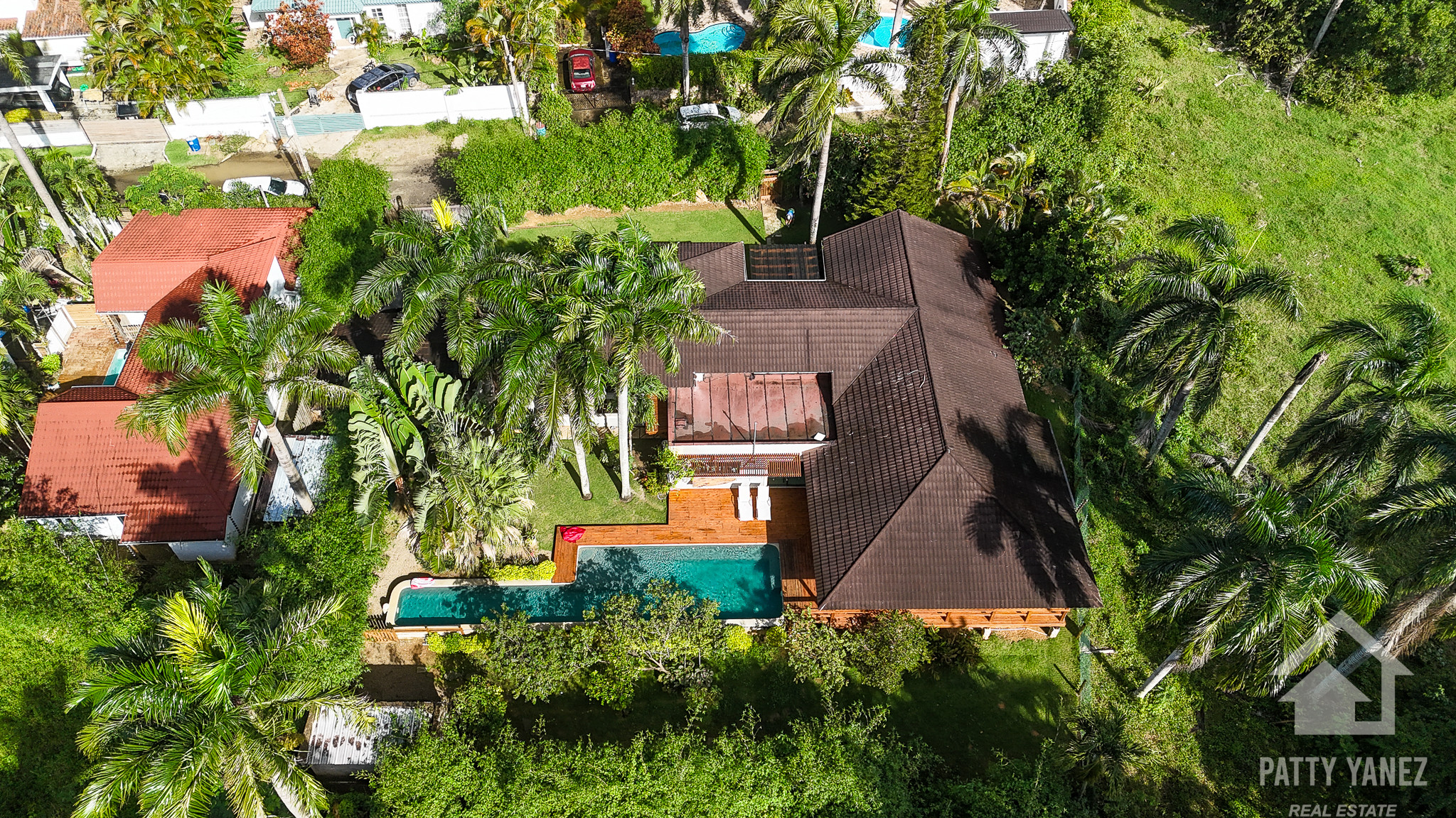 5-Bedroom Villa in a Gated Community by Ocean in Cabarete