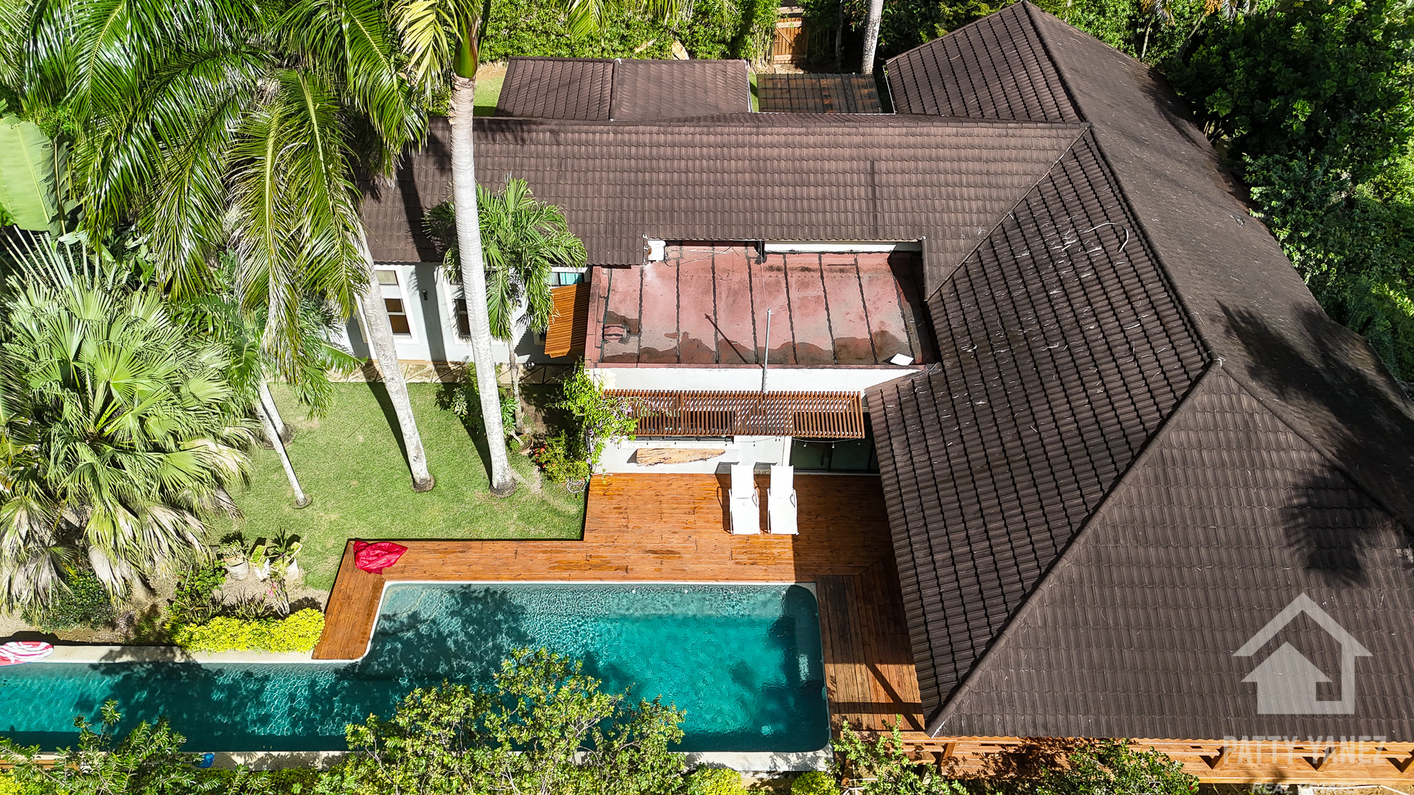 5-Bedroom Villa in a Gated Community by Ocean in Cabarete