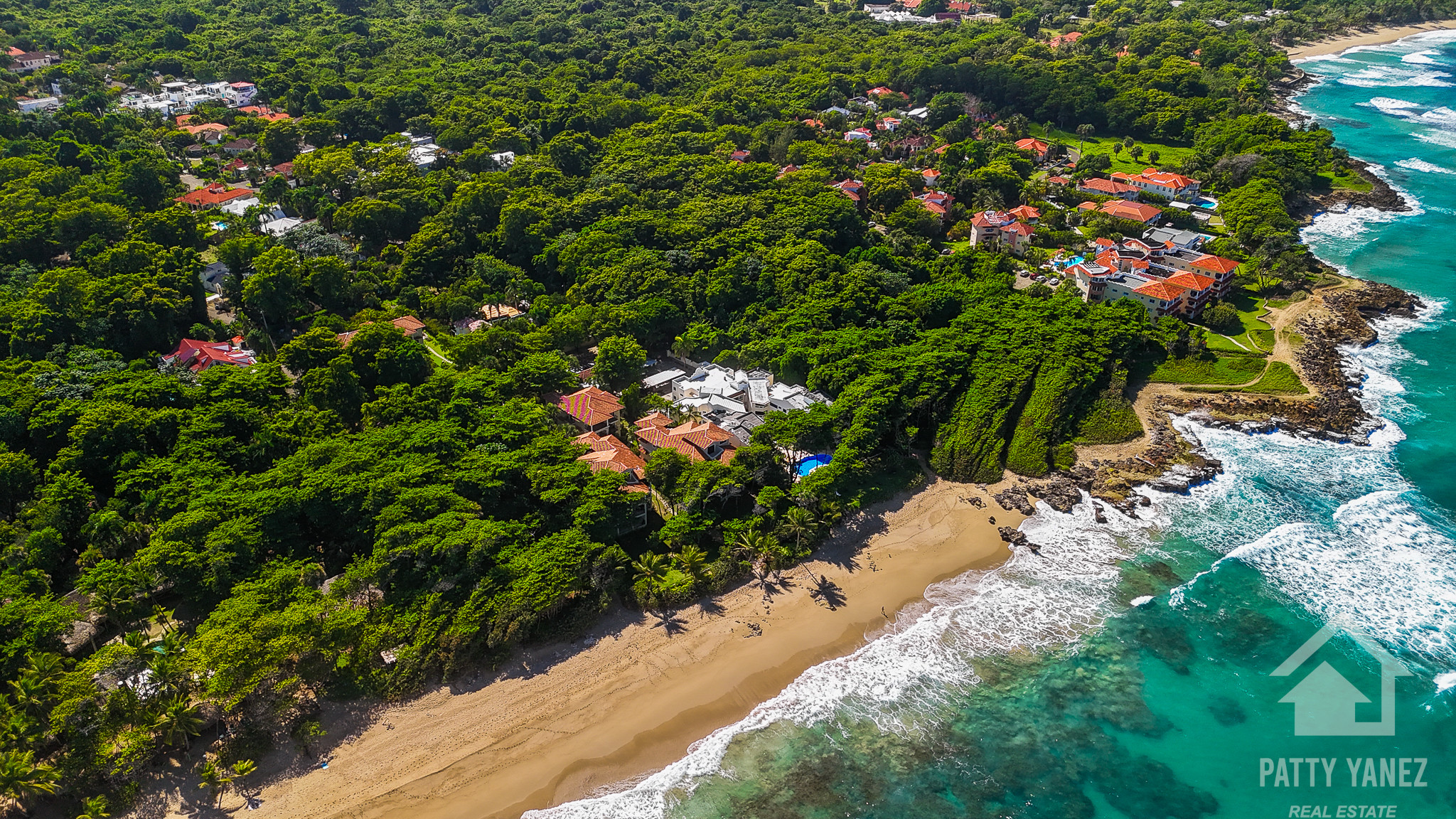 Oceanfront Condo with Sea Views in a Gated Community – Ideal for Living or Investment