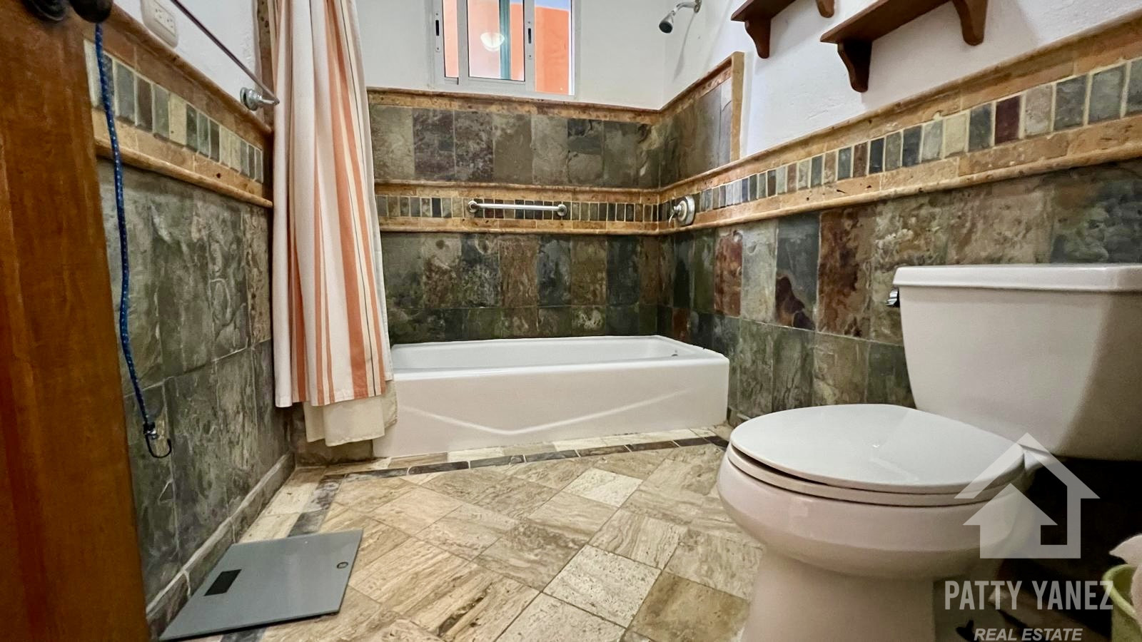 Oceanfront Condo with Sea Views in a Gated Community – Ideal for Living or Investment