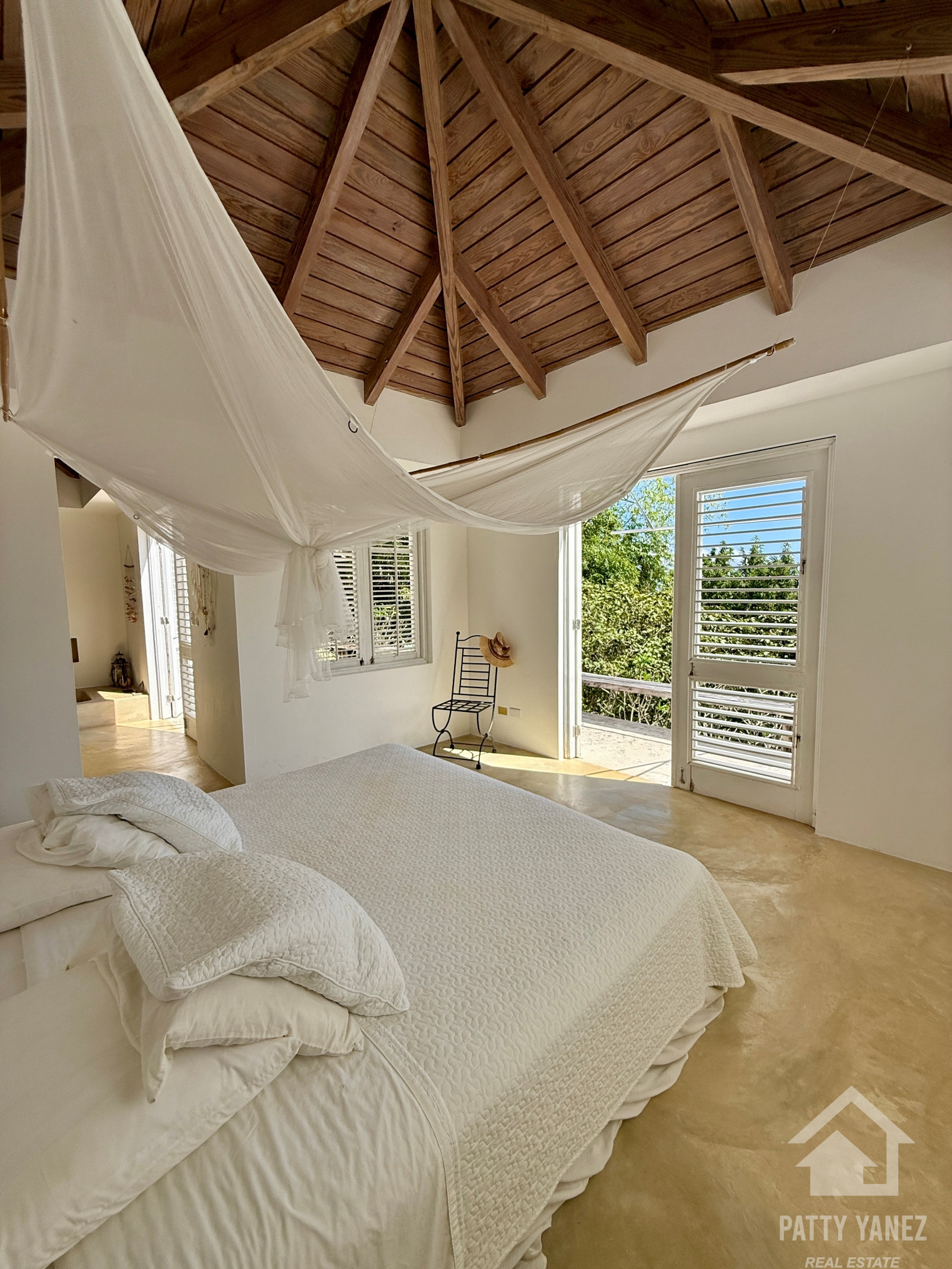 Panoramic Ocean View Villa with Guesthouse in Cabrera – Walk to the Beach