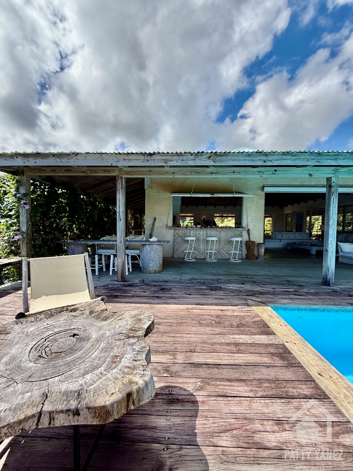 Panoramic Ocean View Villa with Guesthouse in Cabrera – Walk to the Beach