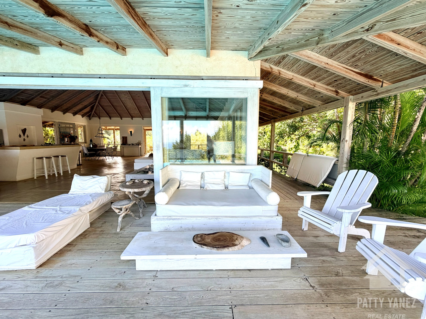 Panoramic Ocean View Villa with Guesthouse in Cabrera – Walk to the Beach