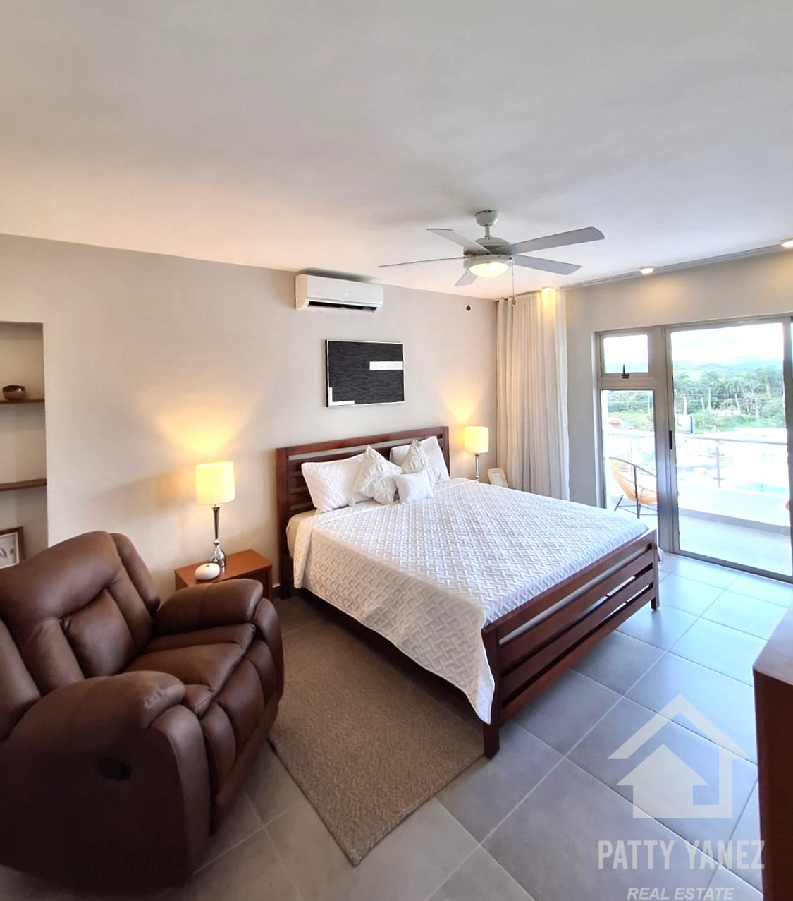 Departamento contemporáneo de 2 habitaciones cerca de la playa de Encuentro con servicios de resort