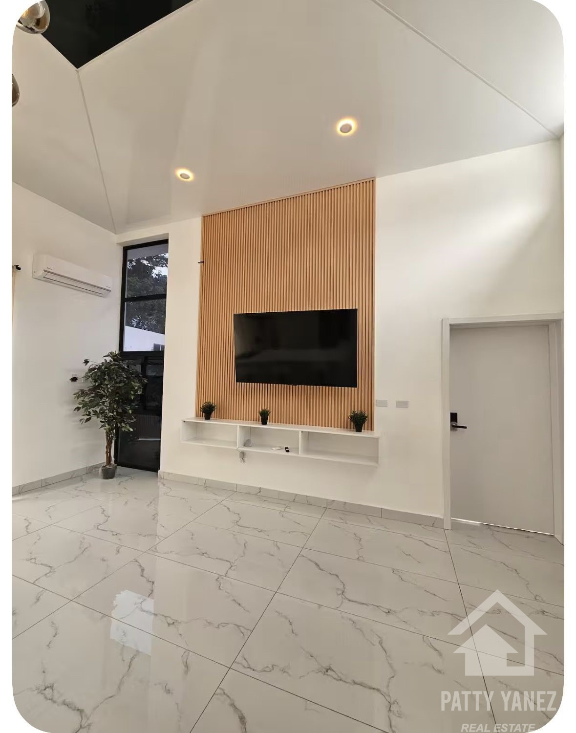 Contemporary 3BR Villa with Pool and Dual Living Layout – Cabarete