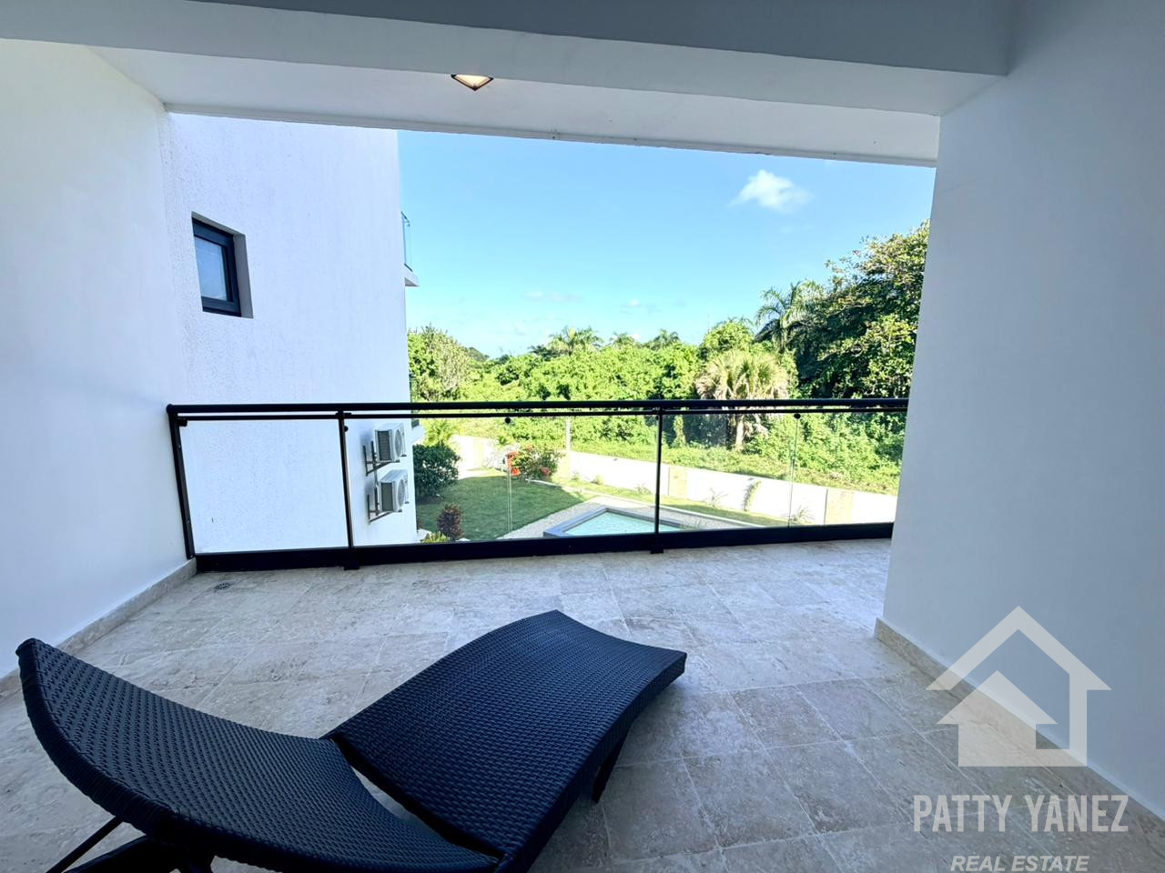 Condominio de 2 habitaciones con vista al mar en venta en Playa Encuentro