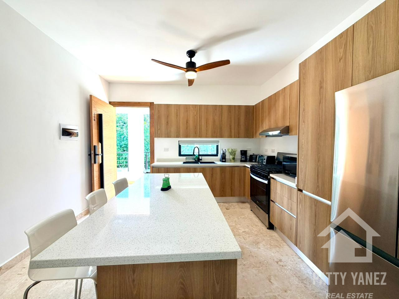 Condominio de 2 habitaciones con vista al mar en venta en Playa Encuentro