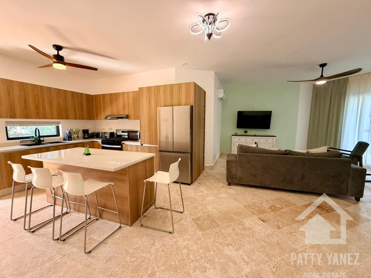 Condominio de 2 habitaciones con vista al mar en venta en Playa Encuentro