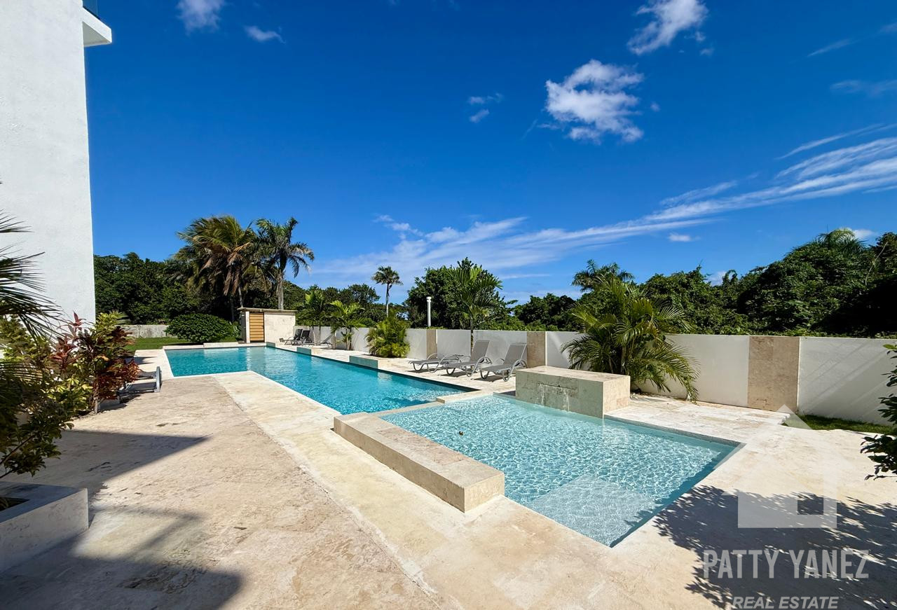 Condominio de 2 habitaciones con vista al mar en venta en Playa Encuentro