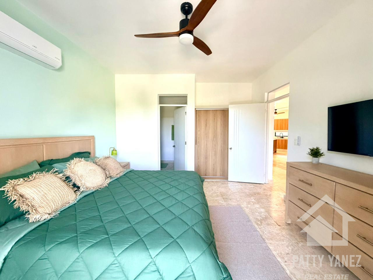 Condominio de 2 habitaciones con vista al mar en venta en Playa Encuentro